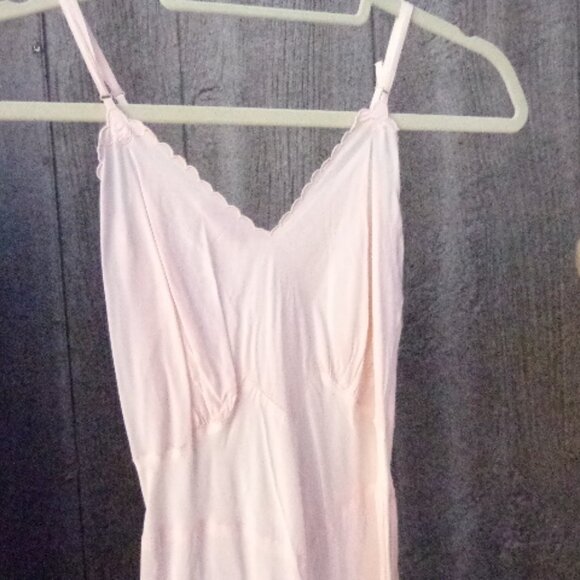 Vintage Seamprufe 1940s Pink Fullslip Full Slip sz 32 Rayon Blend Bul Mil